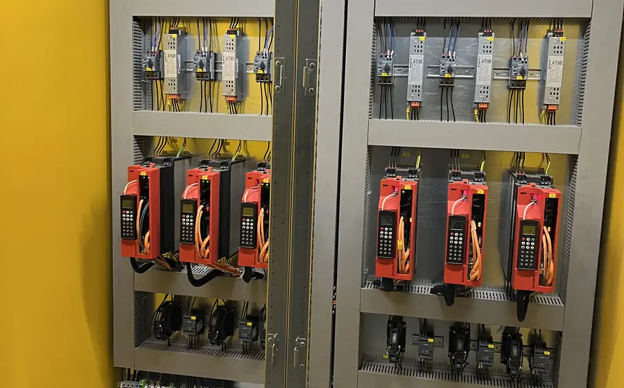 Drives in control cabinets